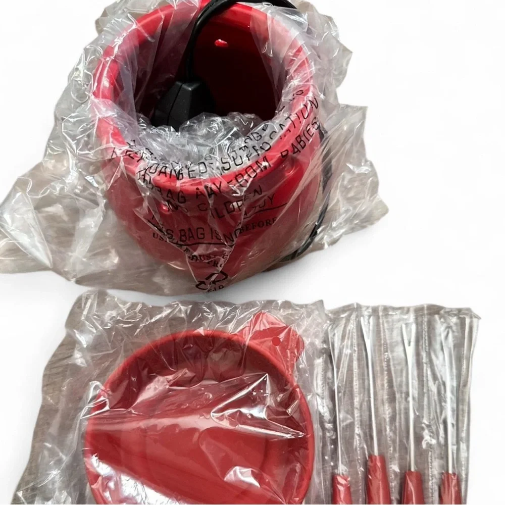 New Scentsy Red Fondue Warmer Set